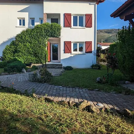 Lau Haizeak Meuble 3 Etoiles Ascain